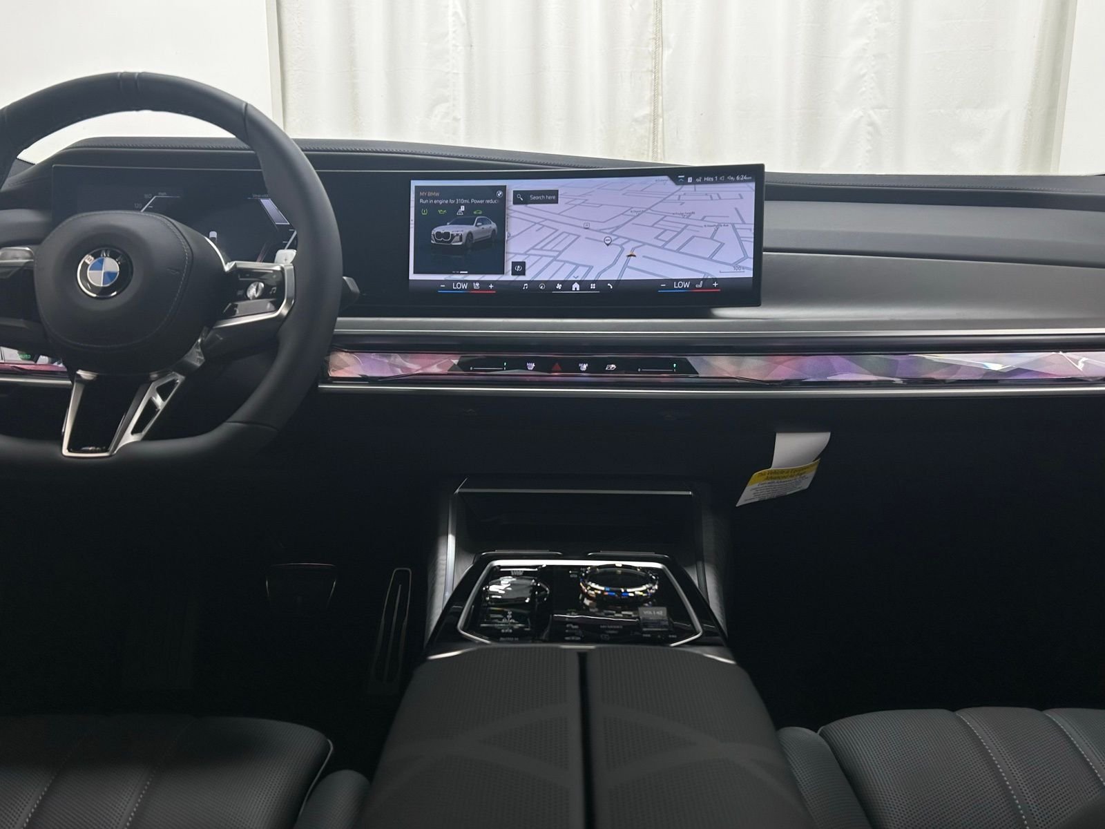 2025 BMW 7 Series 760i - Photo 9