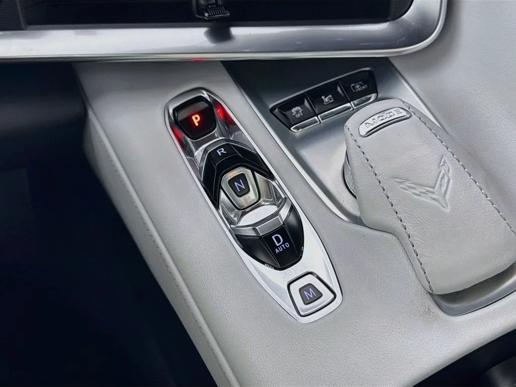 Used 2022 Red Chevrolet Stingray image 17