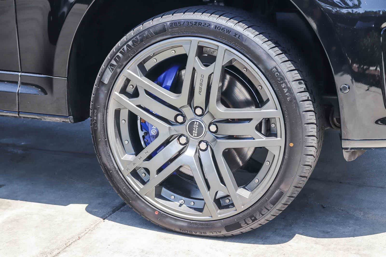 Used 2017 Black Land Rover SVR image 9