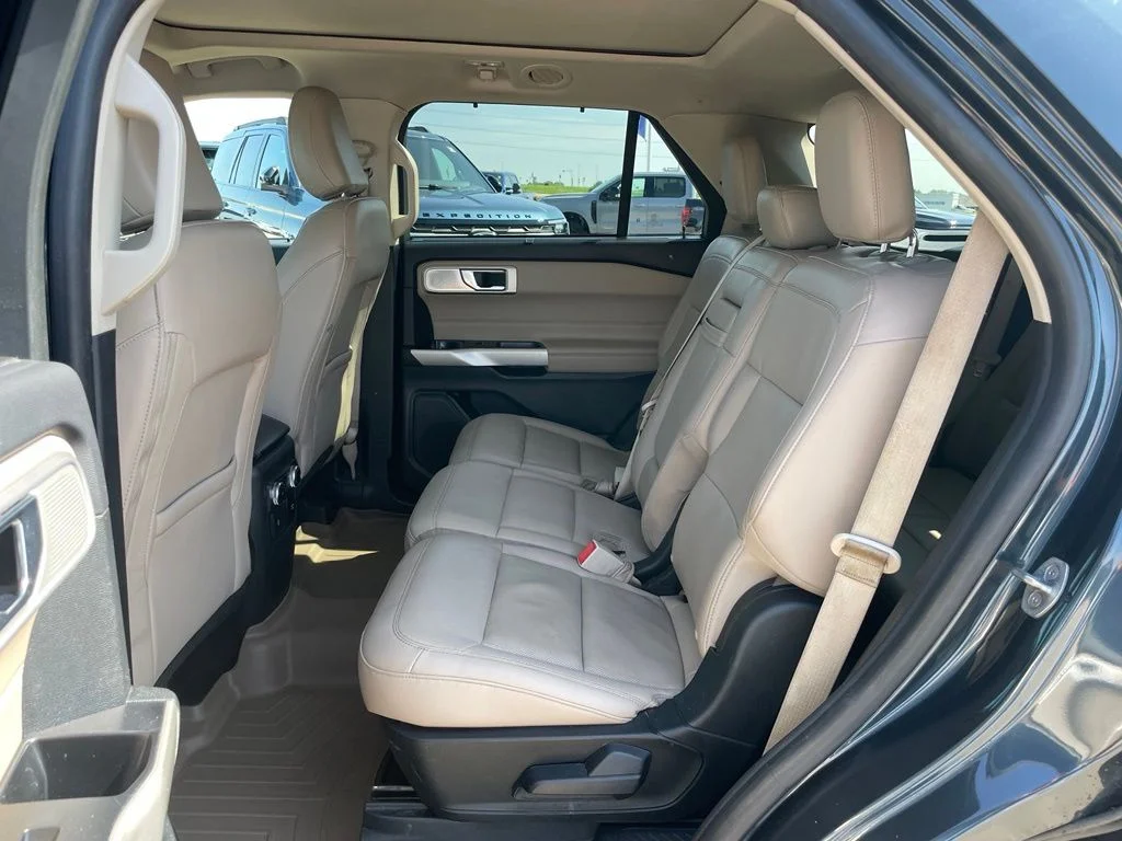 Used 2022 Blue Ford Limited image 8
