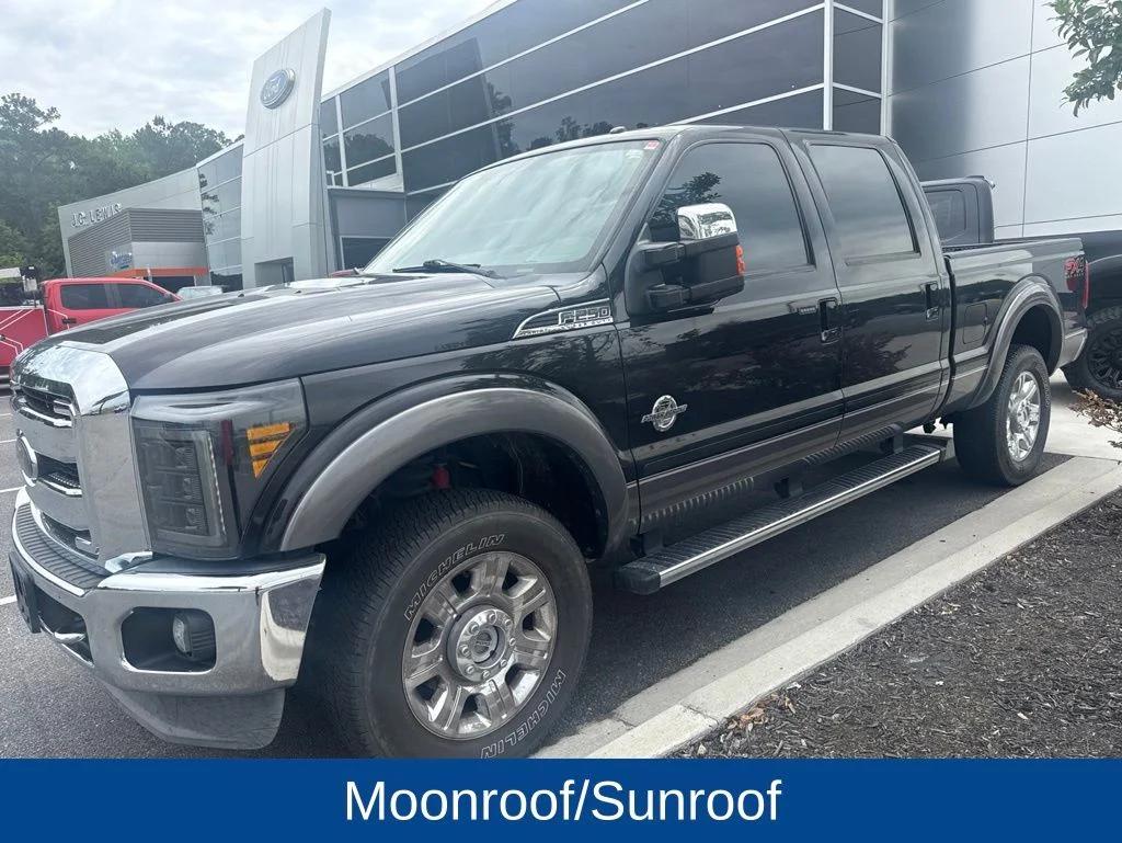 Used 2014 Tuxedo Black Metallic Ford Lariat image 3