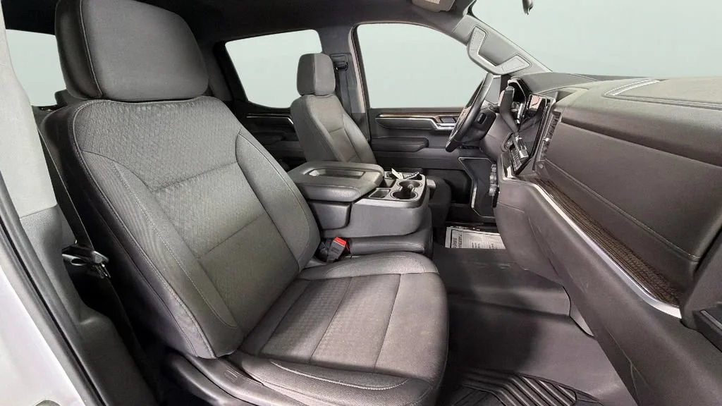 Used 2025 Summit White Chevrolet LT Trail Boss image 34