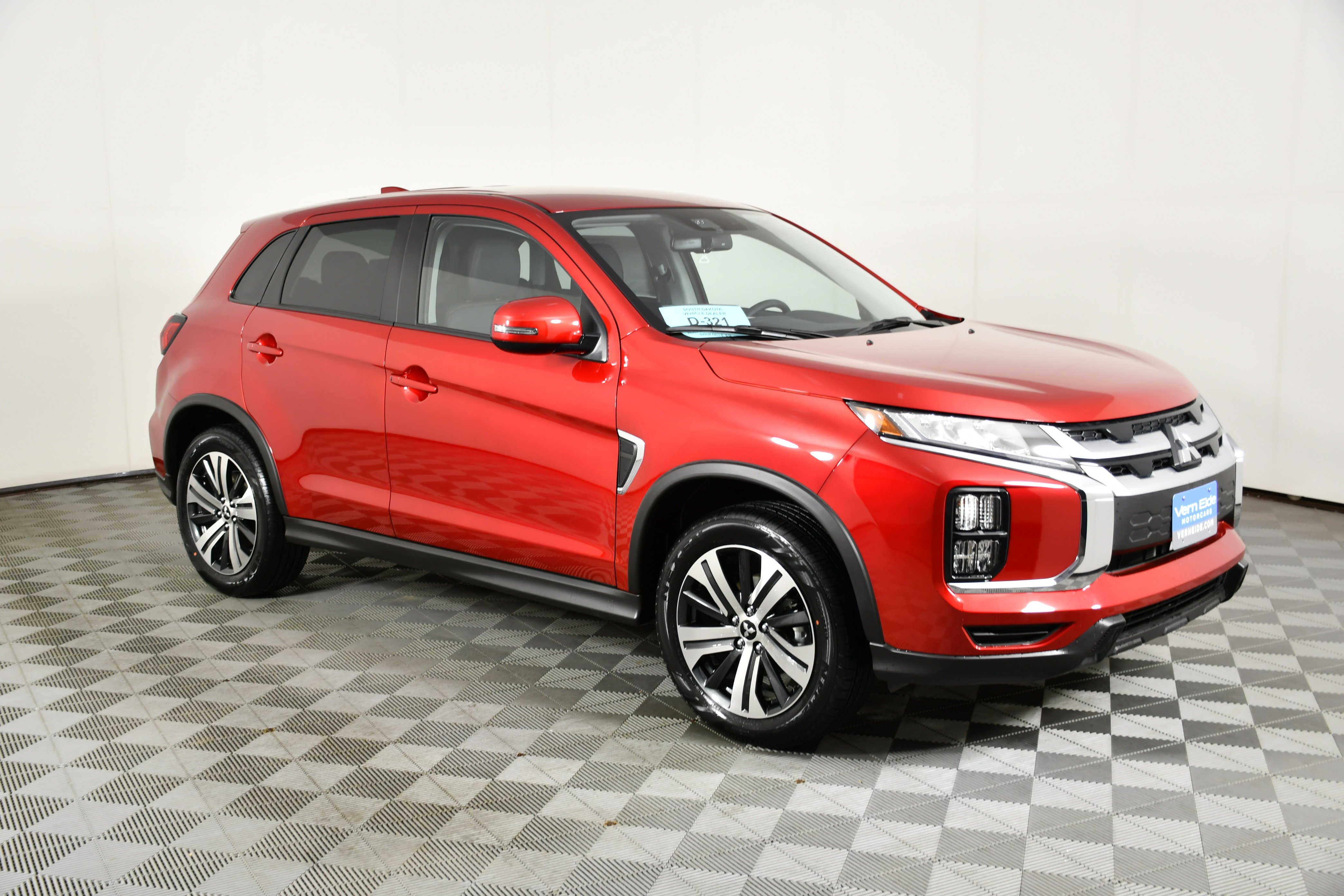 New 2026 Red Diamond Mitsubishi SE image 4