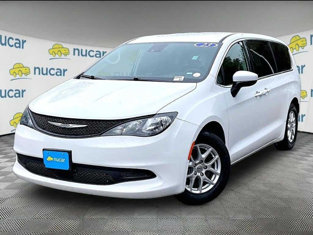 Used 2023 White Chrysler LX image 3