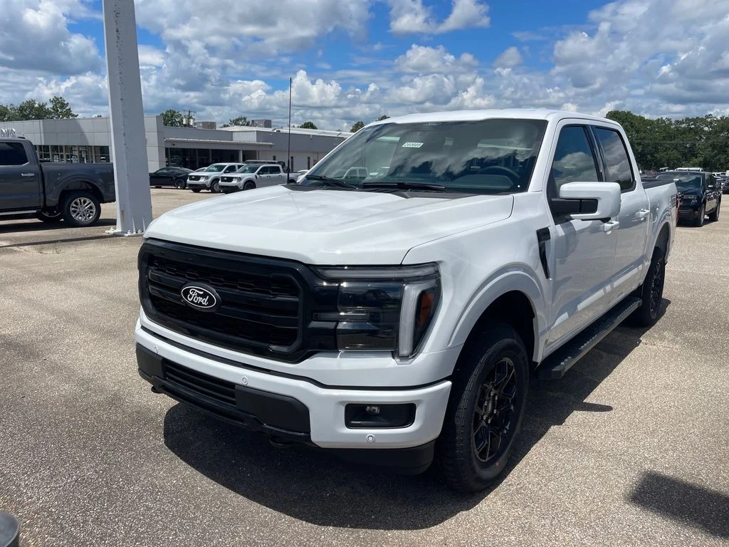 New 2026 Oxford White Ford Lariat® image 2