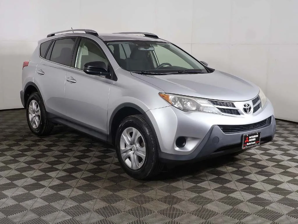 Used 2015 Toyota RAV4 LE with VIN JTMBFREV0FD129437 for sale in Parma, OH