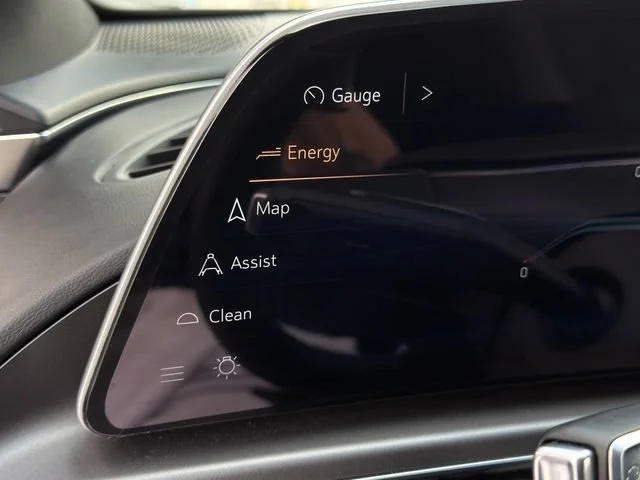 2024 Cadillac LYRIQ Tech - Photo 23