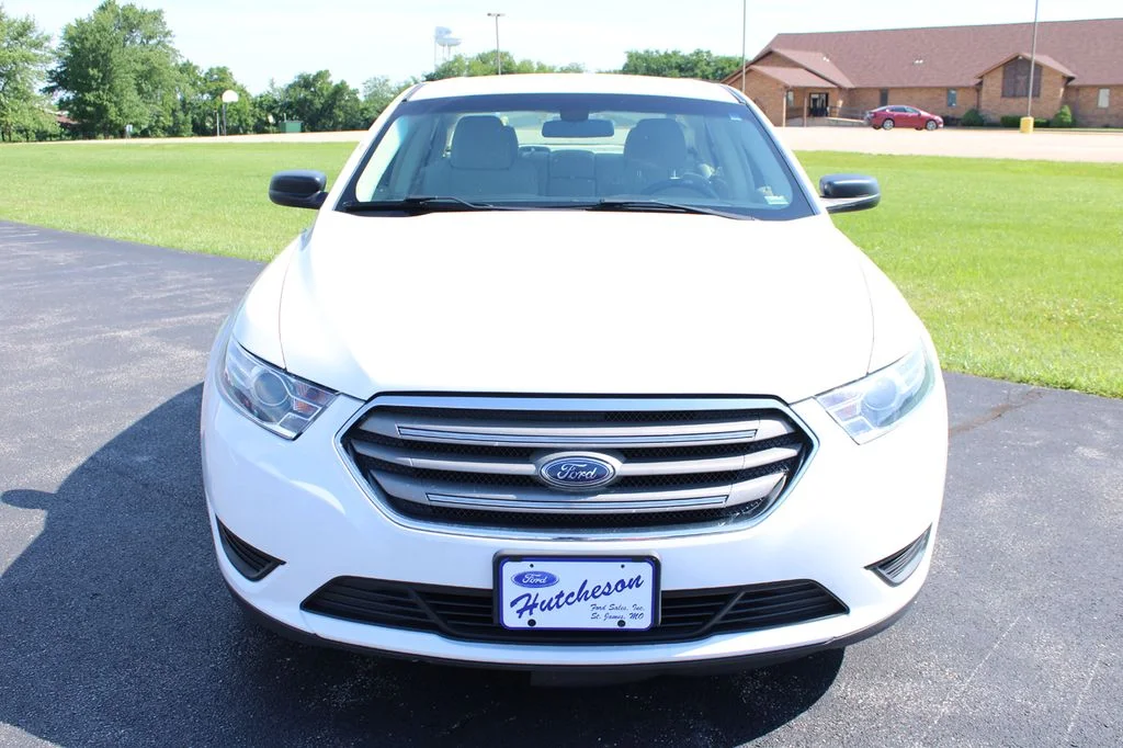 Used 2018 Ford Taurus SE with VIN 1FAHP2D8XJG104066 for sale in Saint James, MO