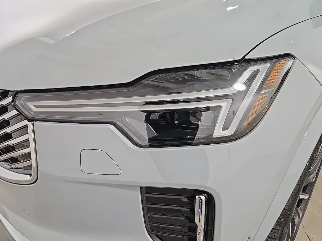 2026 Volvo XC90 Plus - Photo 10
