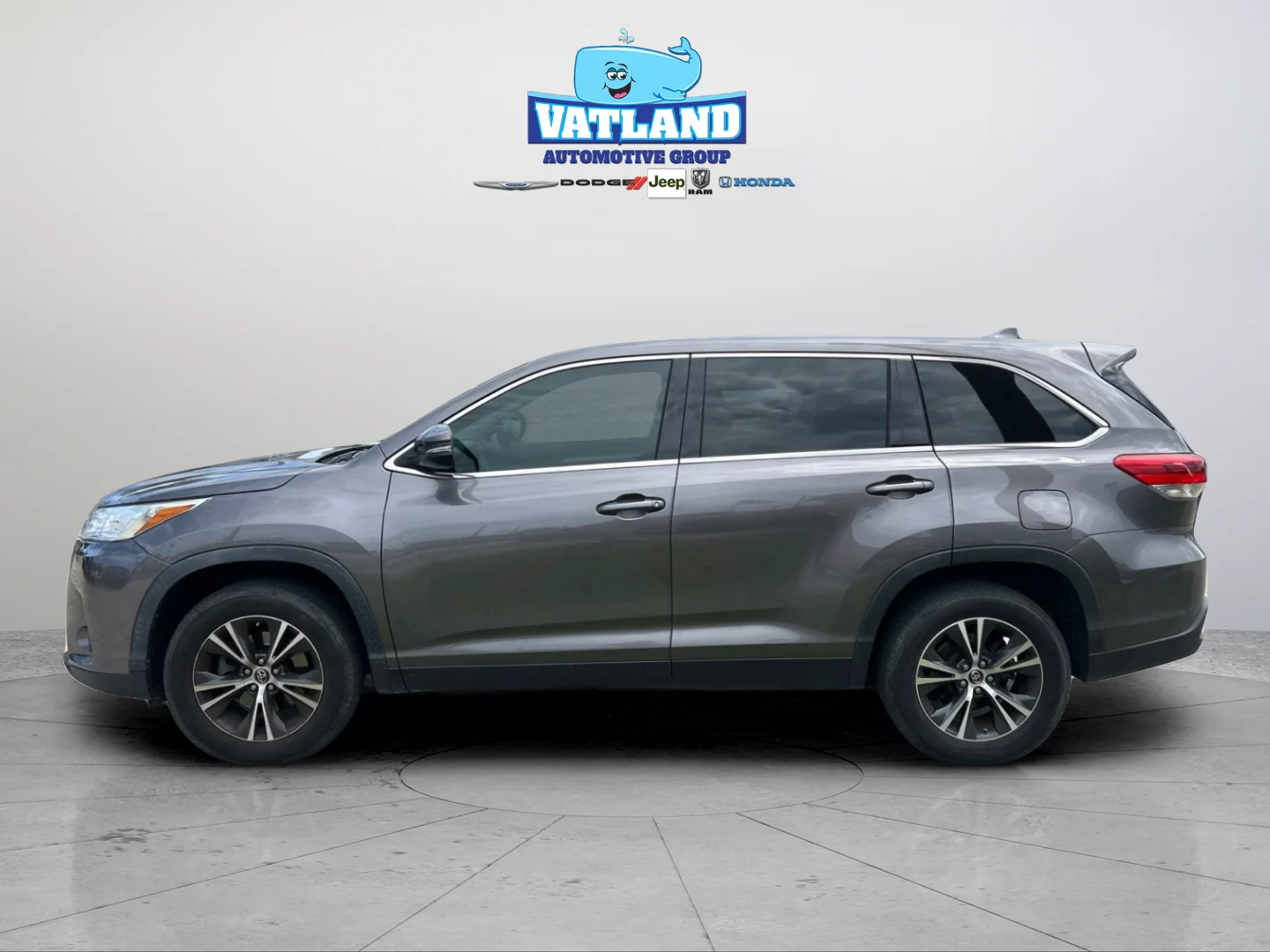 Used 2019 Predawn Gray Mica Toyota LE Plus image 2