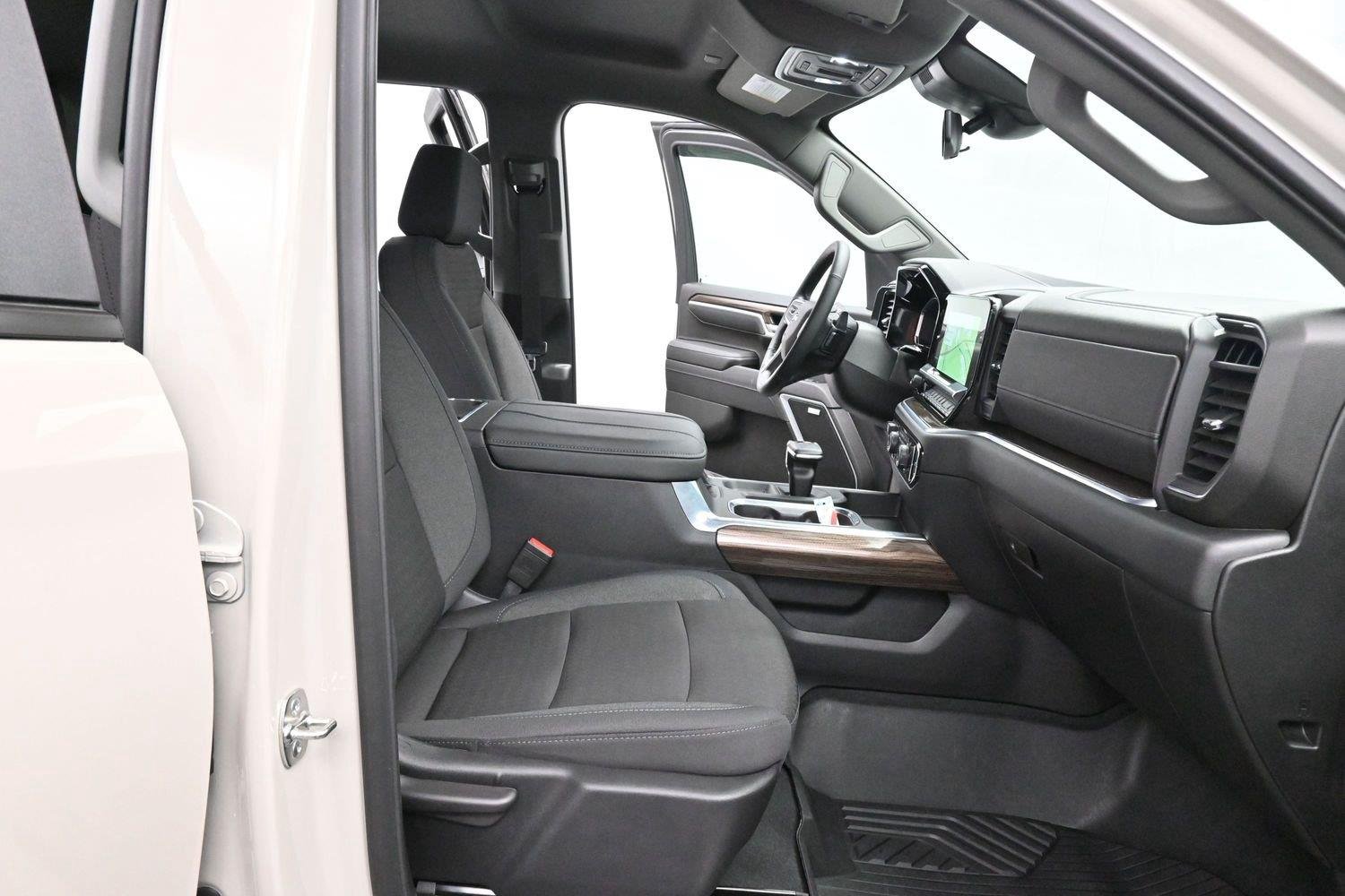Used 2026 White Sands Chevrolet RST image 31