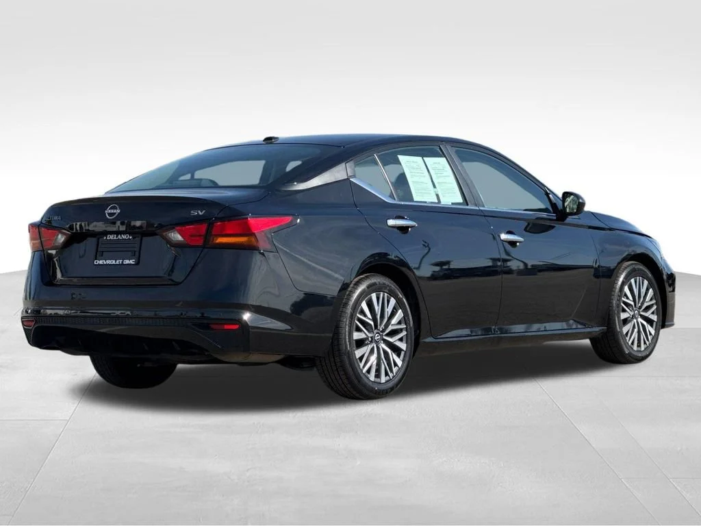 Used 2024 Black Nissan 2.5 SV image 5