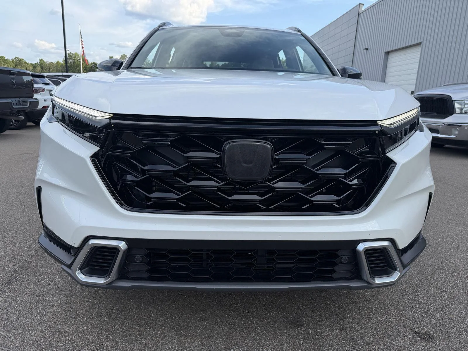 Used 2026 Platinum White Pearl Honda Sport Touring image 25