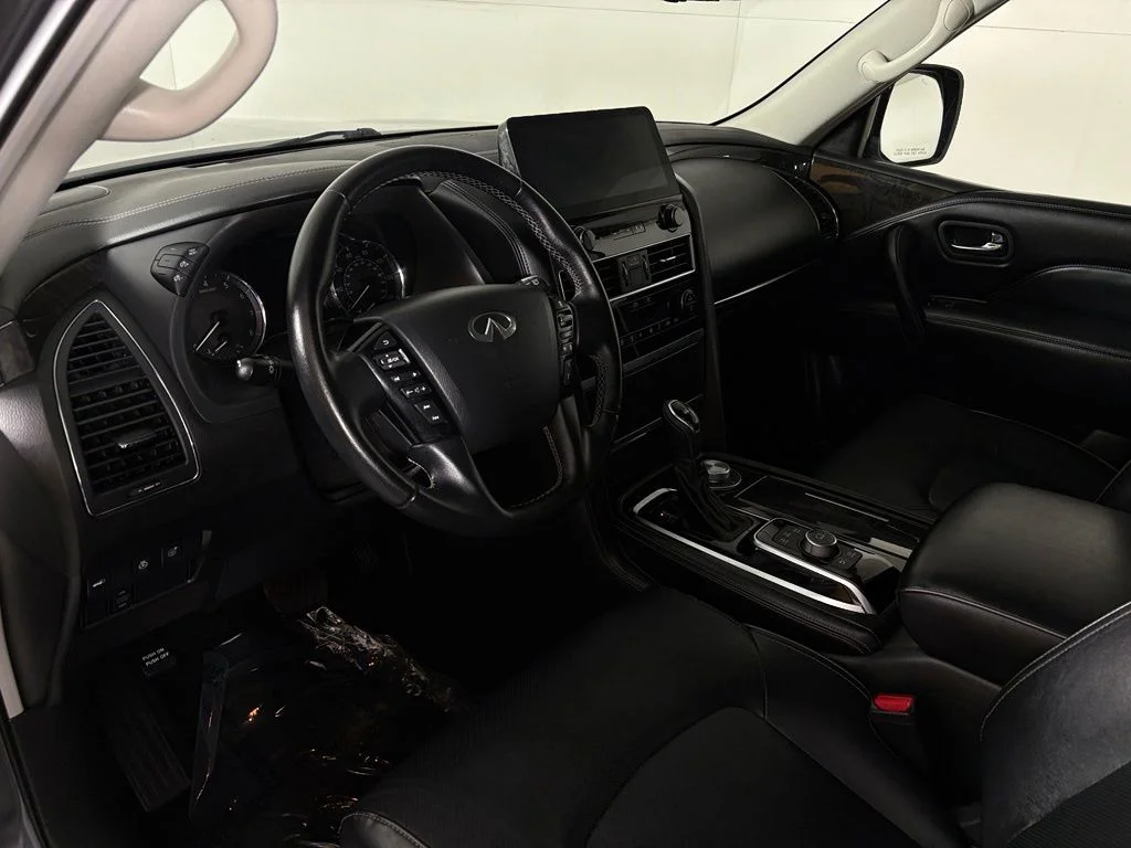 Used 2024 Gray INFINITI LUXE image 17