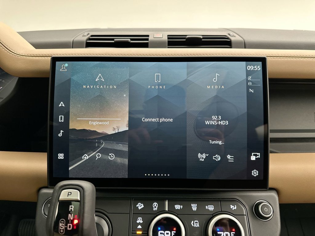 New 2026 Woolstone Green Land Rover S image 14