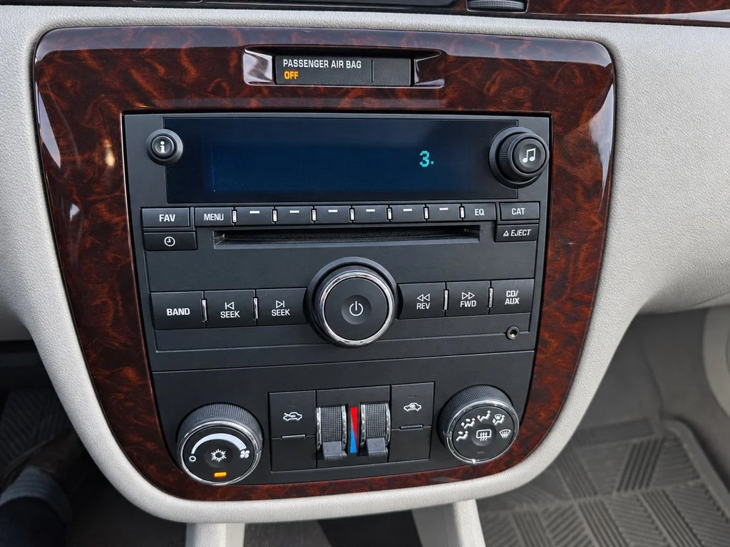 Used 2012 Black Chevrolet LT image 10