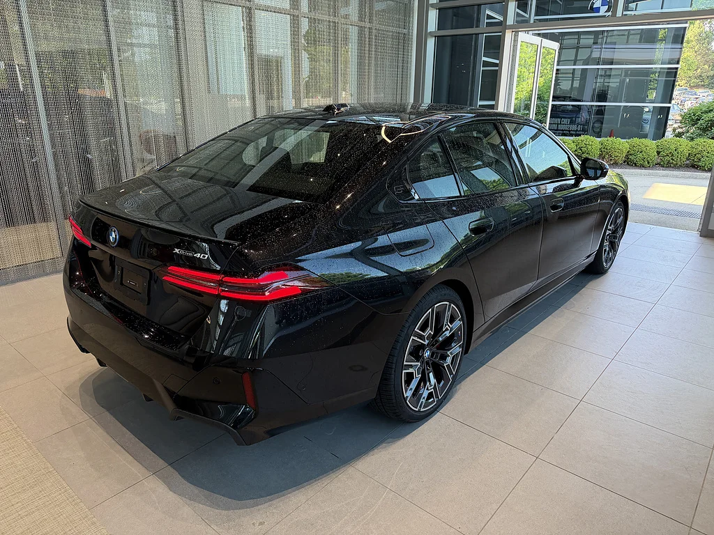 New 2027 Black Sapphire Metallic BMW xDrive40 image 6