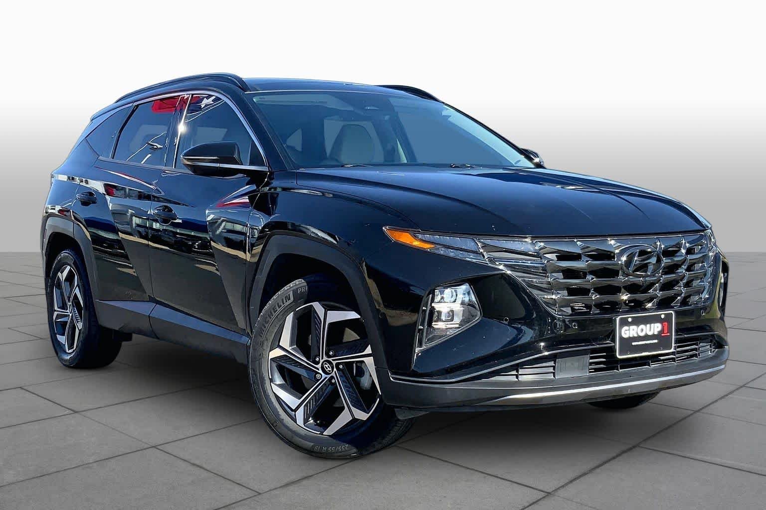 Used 2022 Phantom Black Hyundai Limited image 3