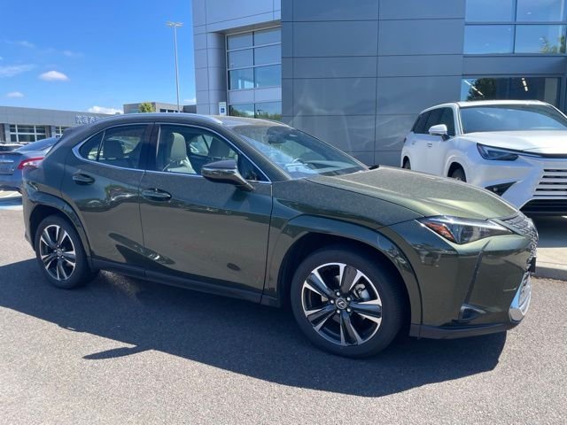Certified Used 2025 Green Lexus 300h Premium image 2