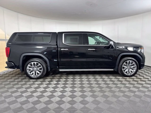 Used 2024 Onyx Black GMC Denali image 2