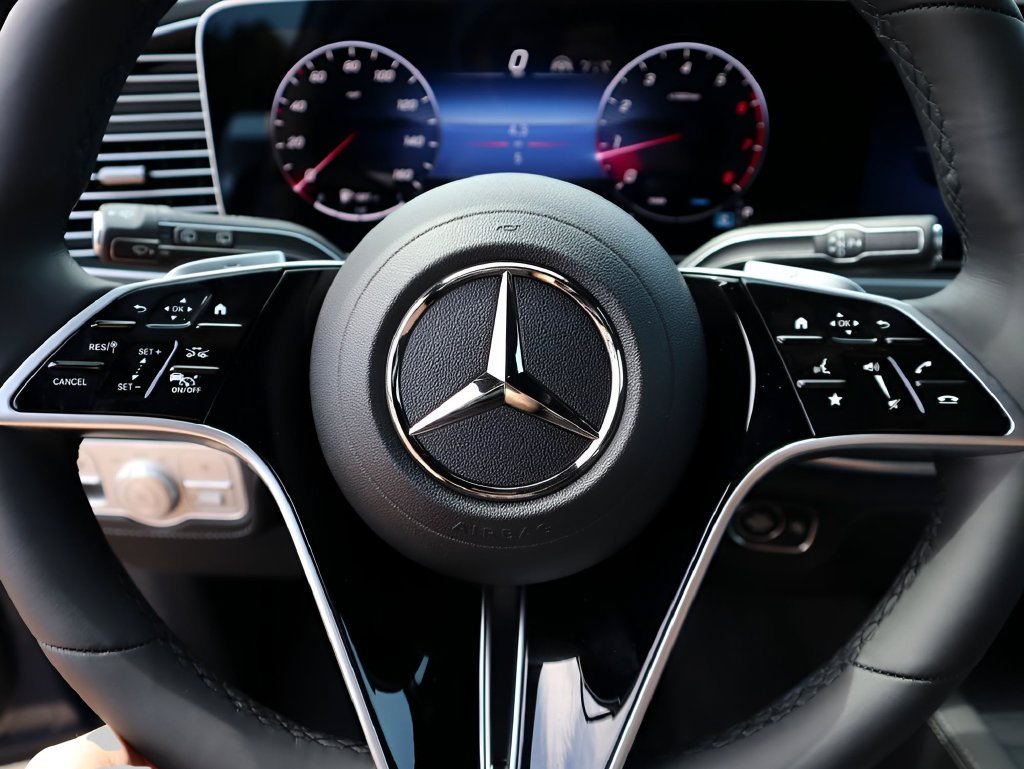 Used 2026 Twilight Blue Metallic Mercedes-Benz GLE 450 image 36