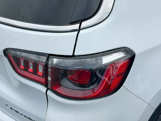 Used 2024 White Jeep Limited image 6