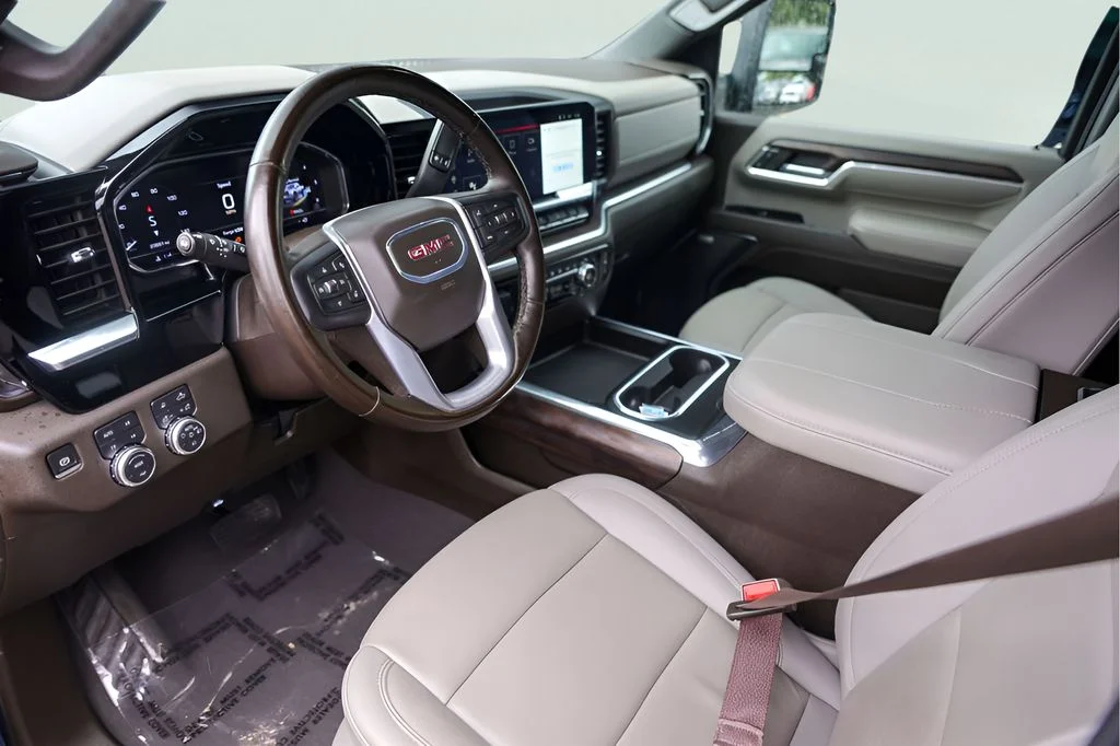 Used 2024 Blue GMC SLT image 13