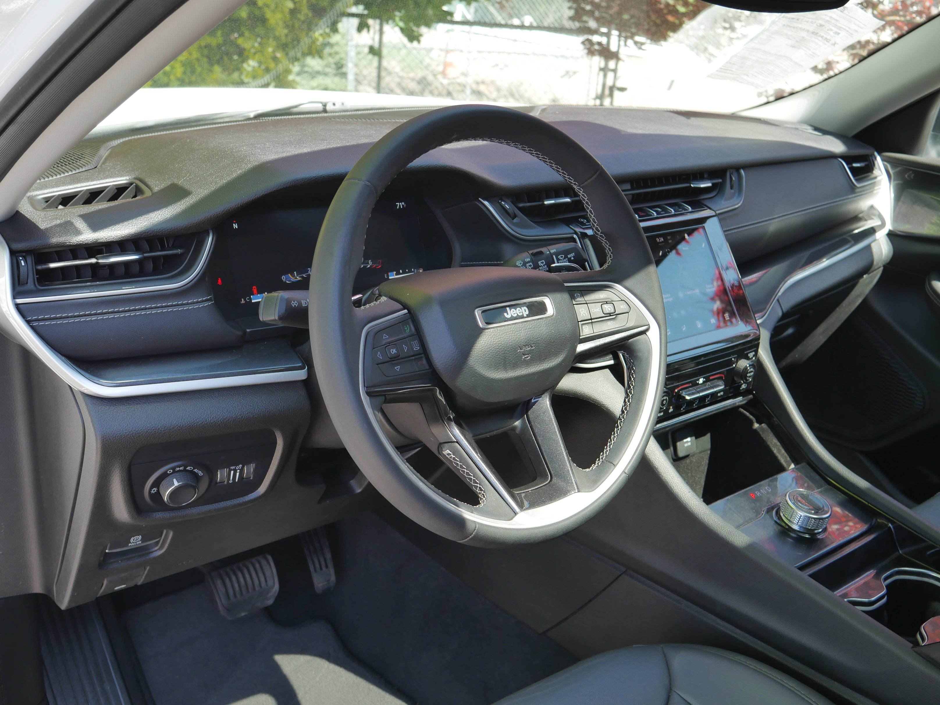Used 2023 Bright White Clearcoat Jeep Laredo image 4