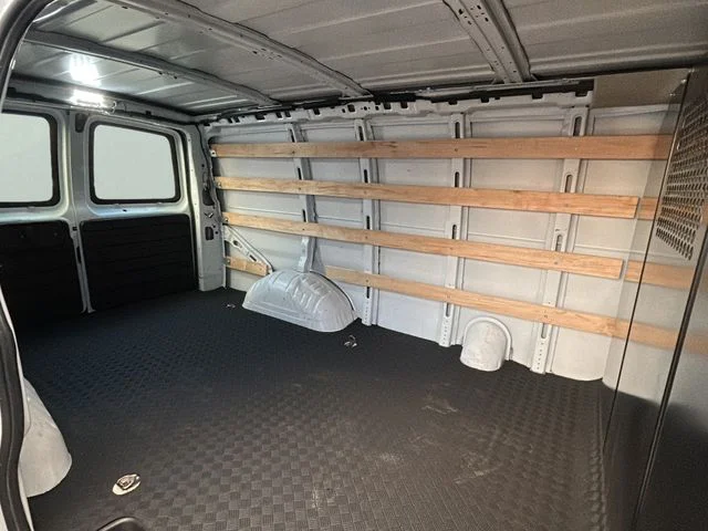 Used 2024 White Chevrolet Work Van image 19
