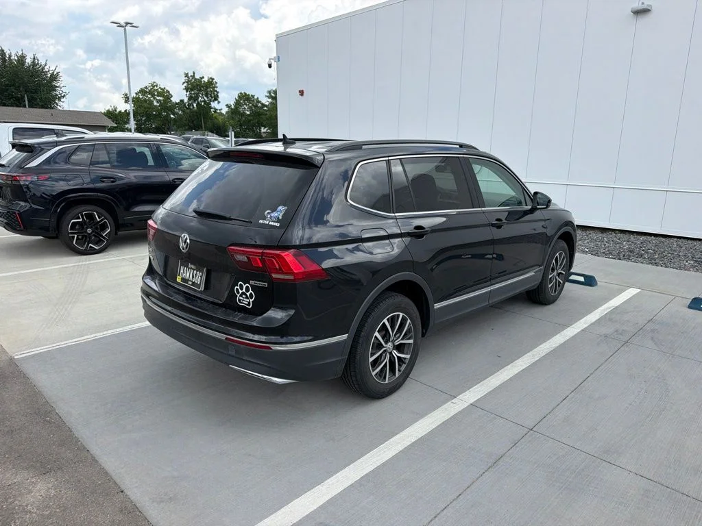 Used 2020  Volkswagen 2.0T SE image 4