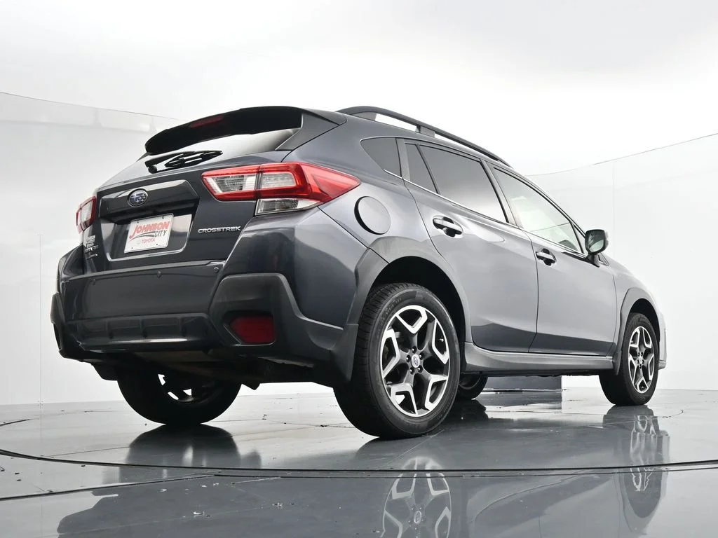 Used 2018 Gray Subaru 2.0i Limited image 37