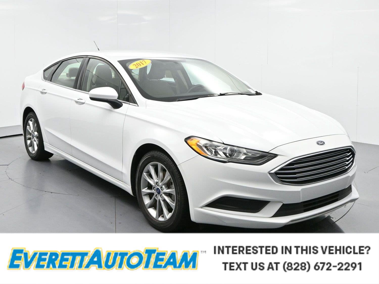  2017 Ford Fusion SE   
