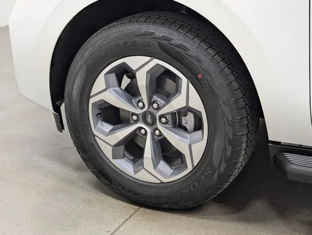 New 2027 Star White Metallic Tri-Coat Ford Active image 35