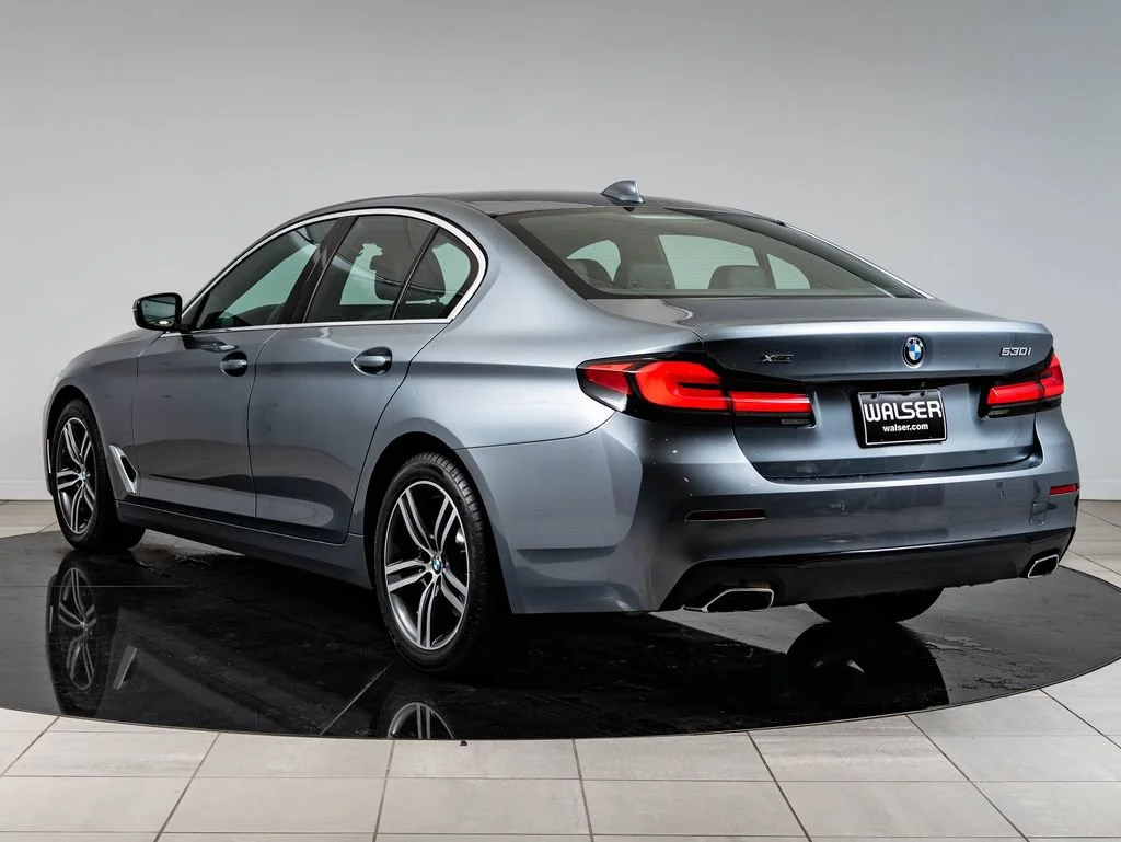 Used 2022 Bluestone Metallic BMW 530i xDrive image 6