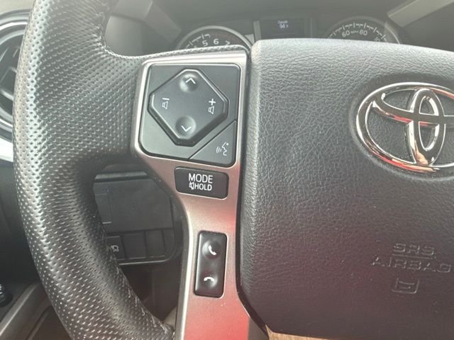 Used 2022 Silver Toyota SR5 image 23