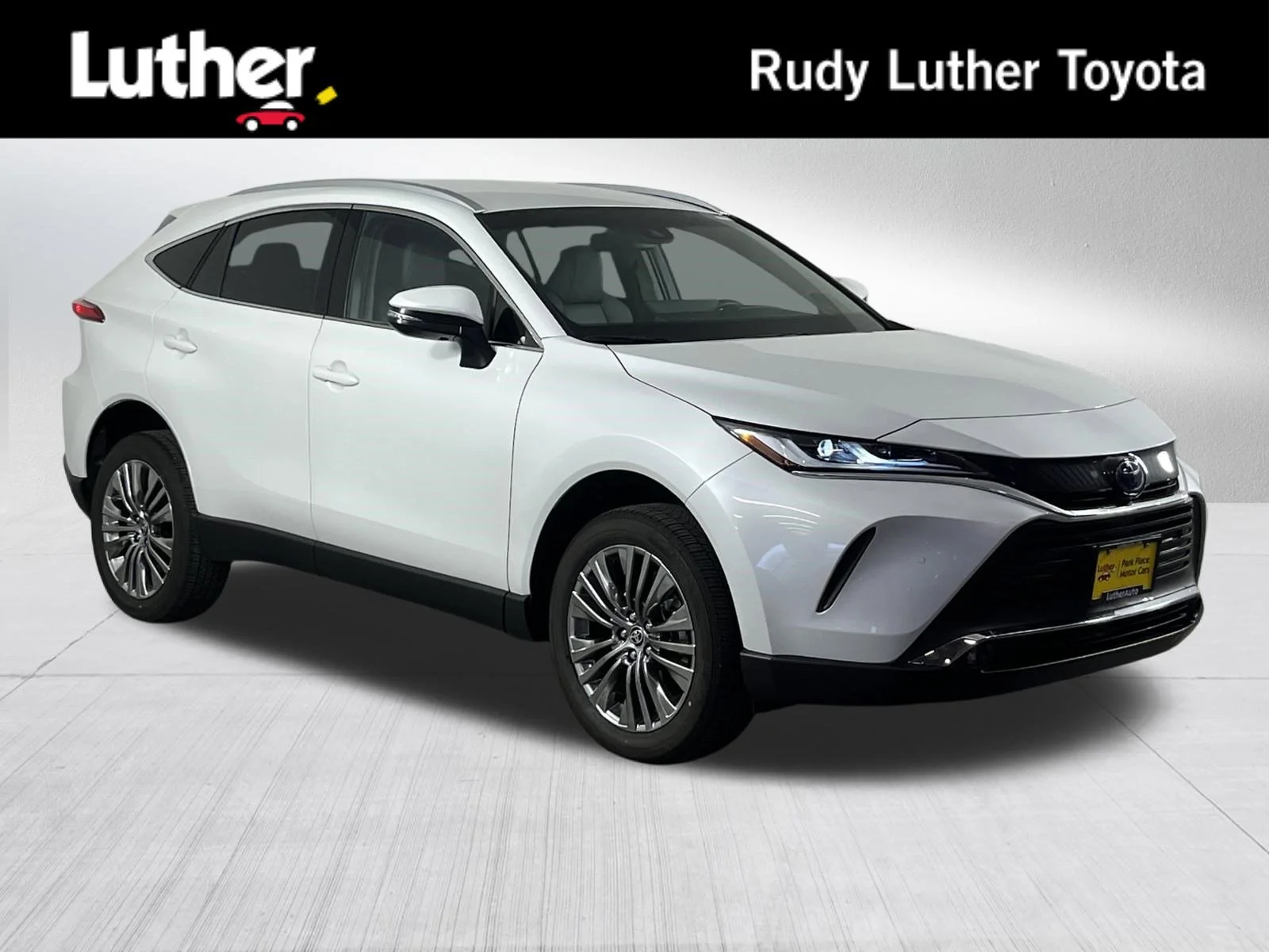 2024 Toyota Venza XLE Hybrid AWD's photo