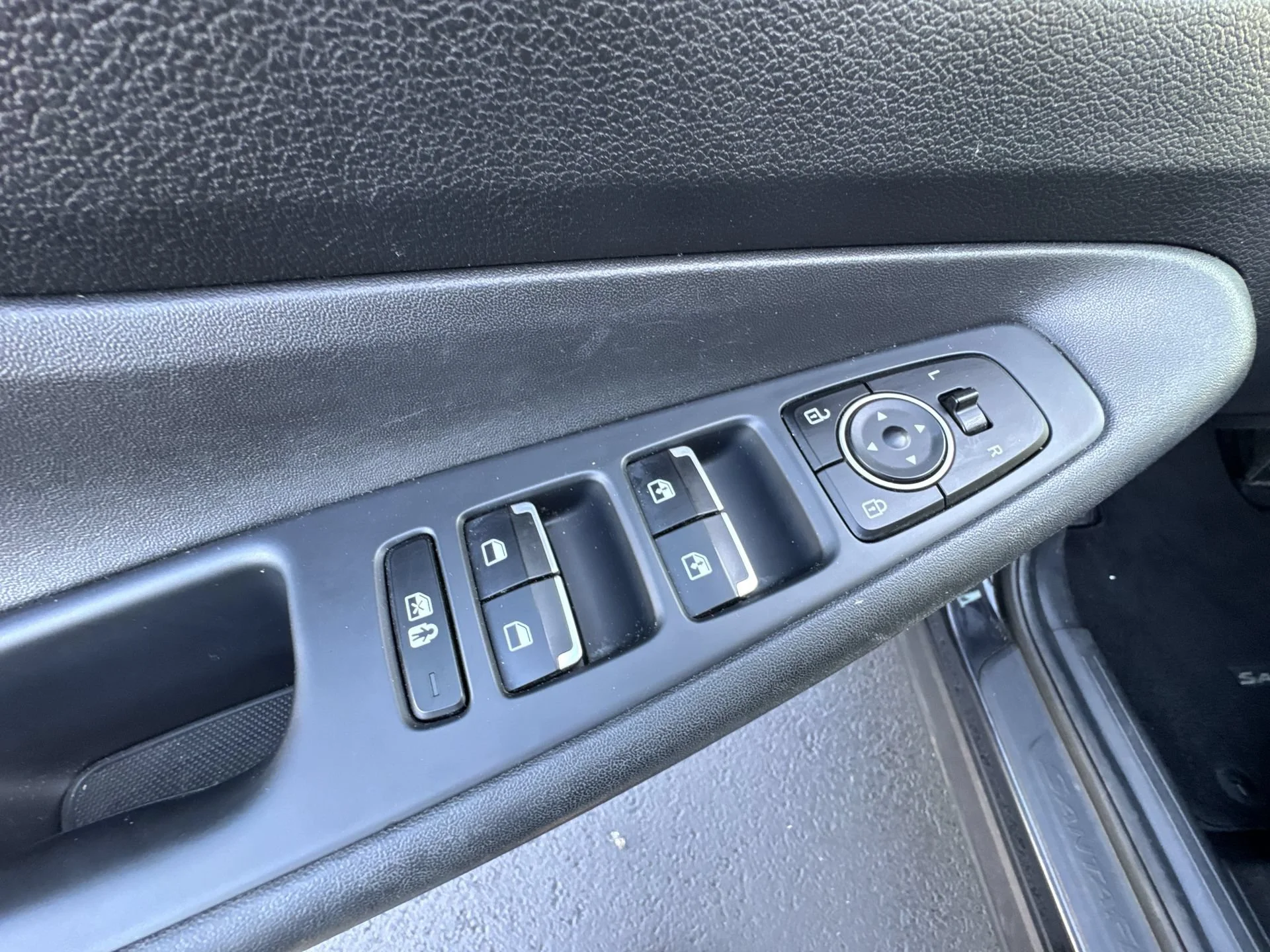 2022 Hyundai Santa Fe SEL - Photo 13