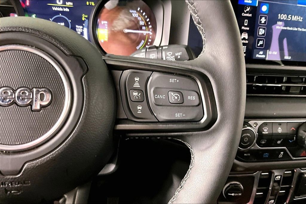 Used 2025 White Jeep Rubicon image 11