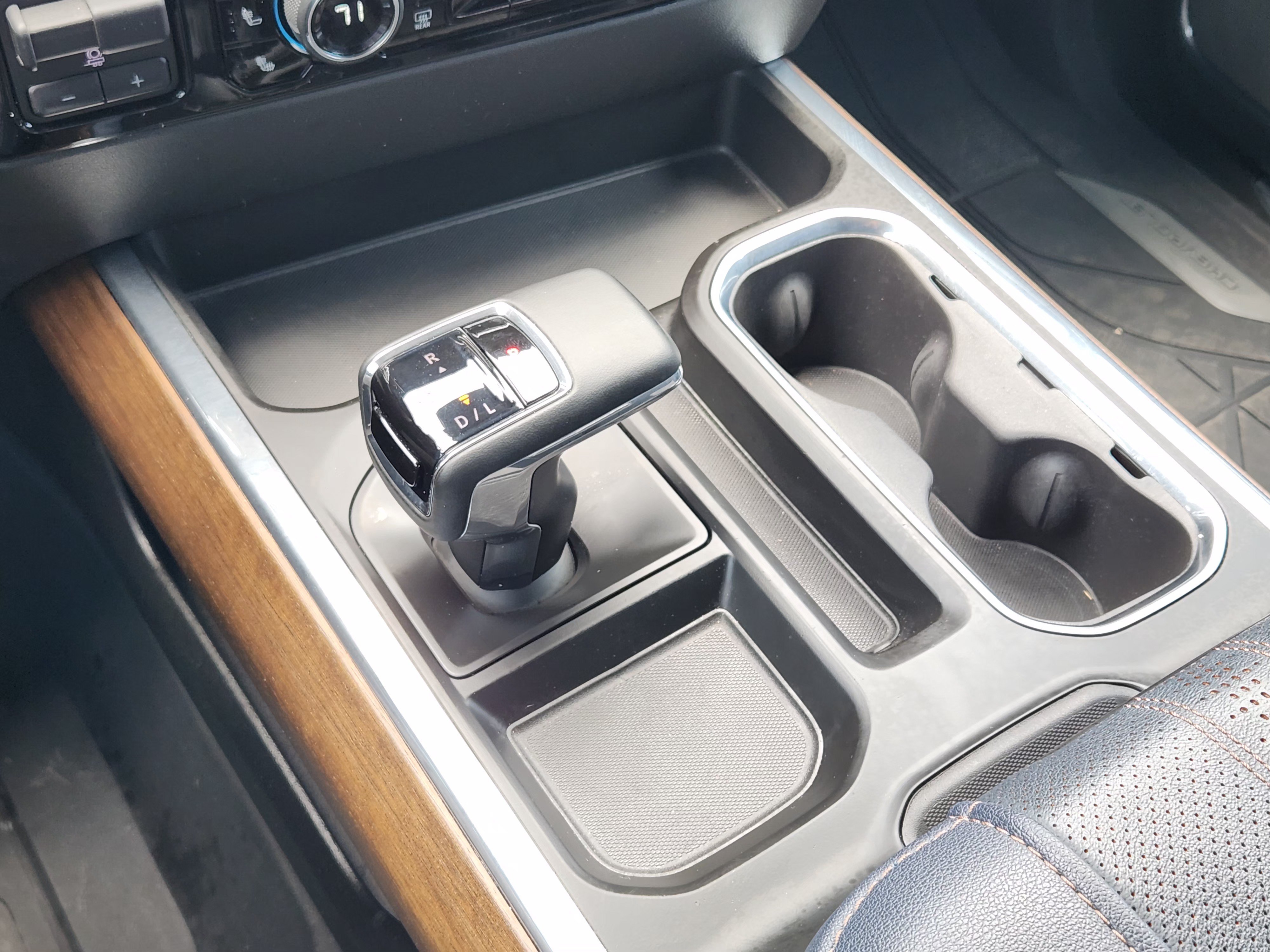 Used 2024 Sterling Gray Metallic Chevrolet High Country image 20