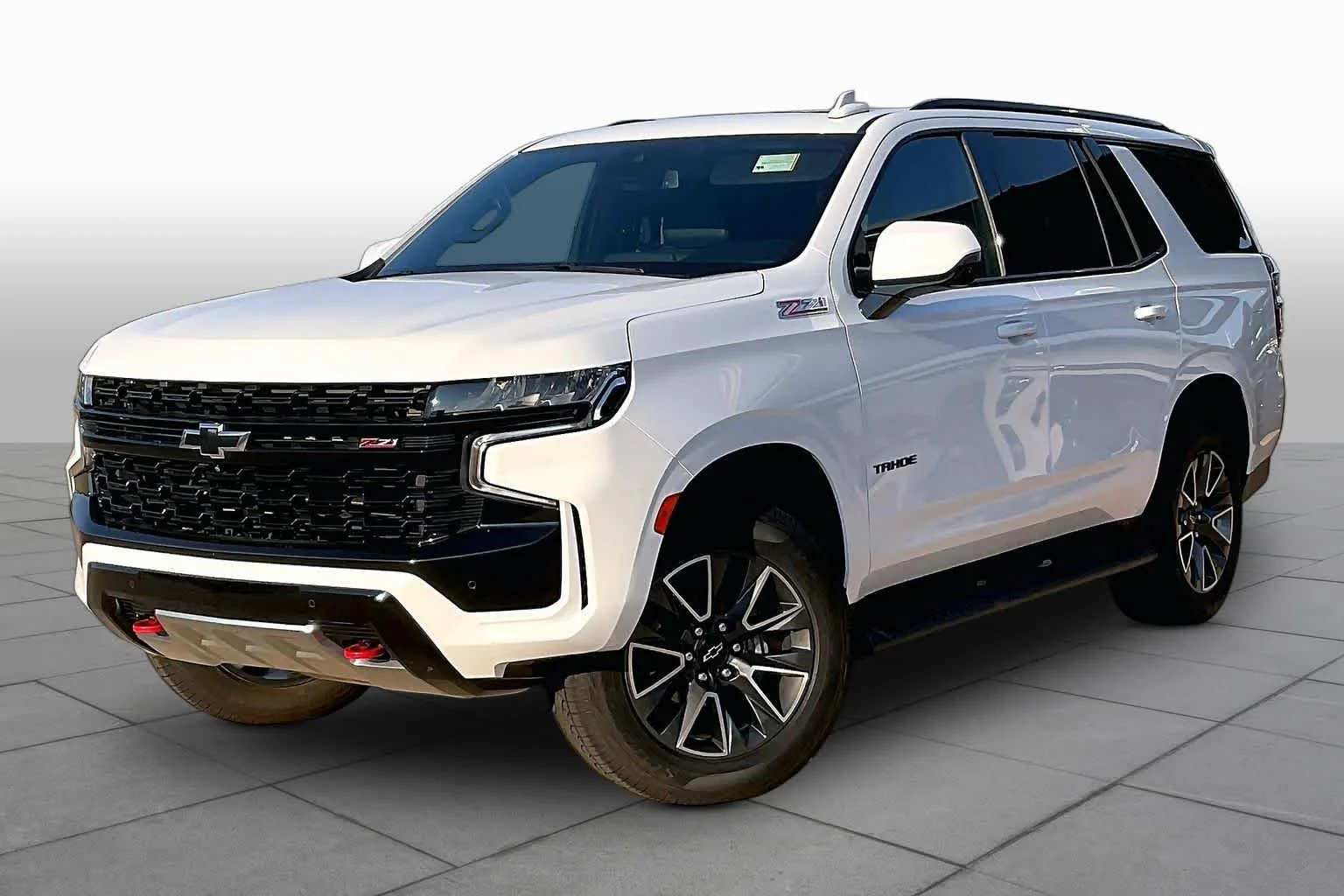 Used 2024 Summit White Chevrolet Z71 image 5