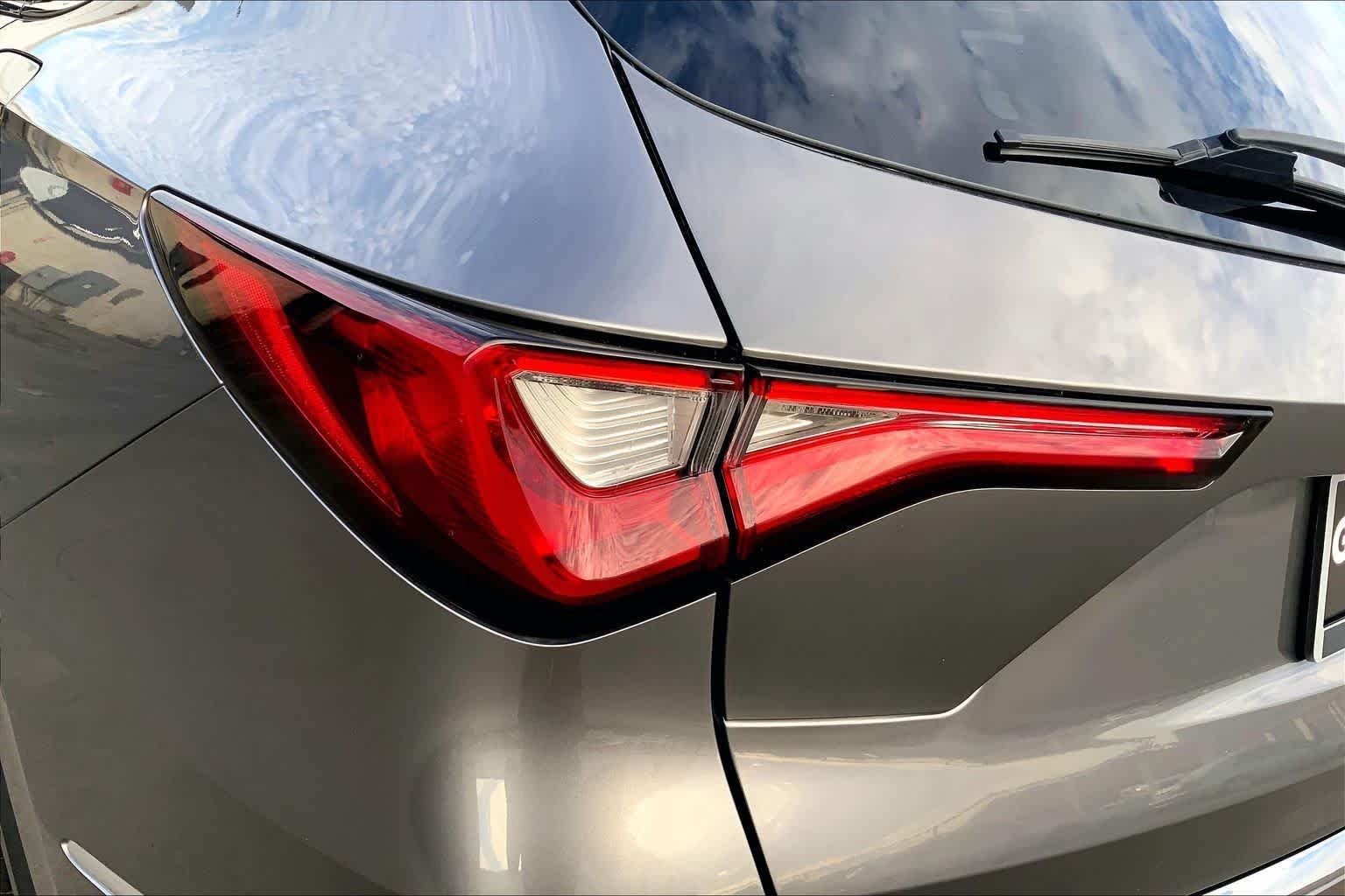 Used 2022 Liquid Carbon Metallic Acura  image 29