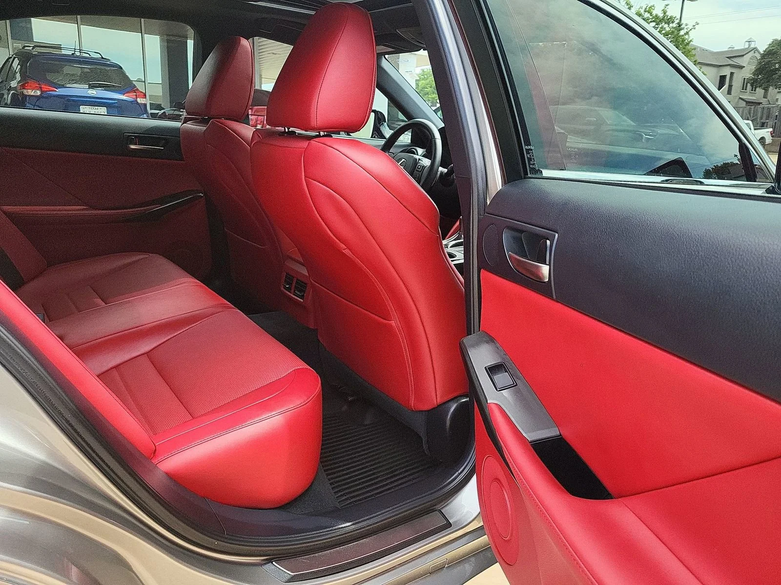 2023 Lexus IS 350 F SPORT - Photo 26