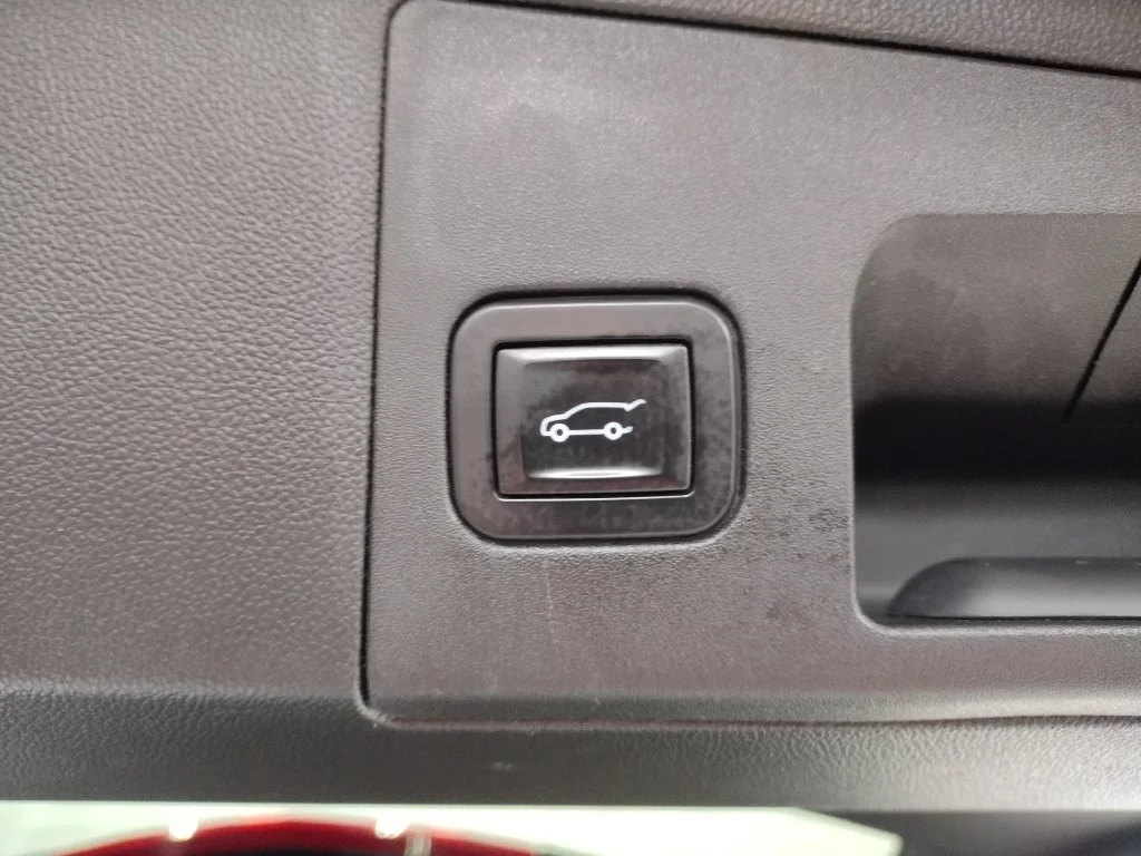 Used 2019 Black Cadillac Luxury image 32