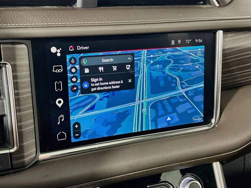 Used 2023 White GMC Denali image 13