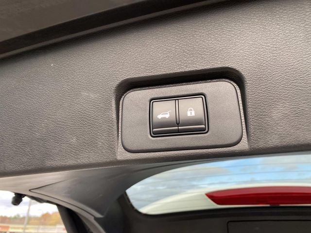 2024 Nissan Rogue SV photo 4