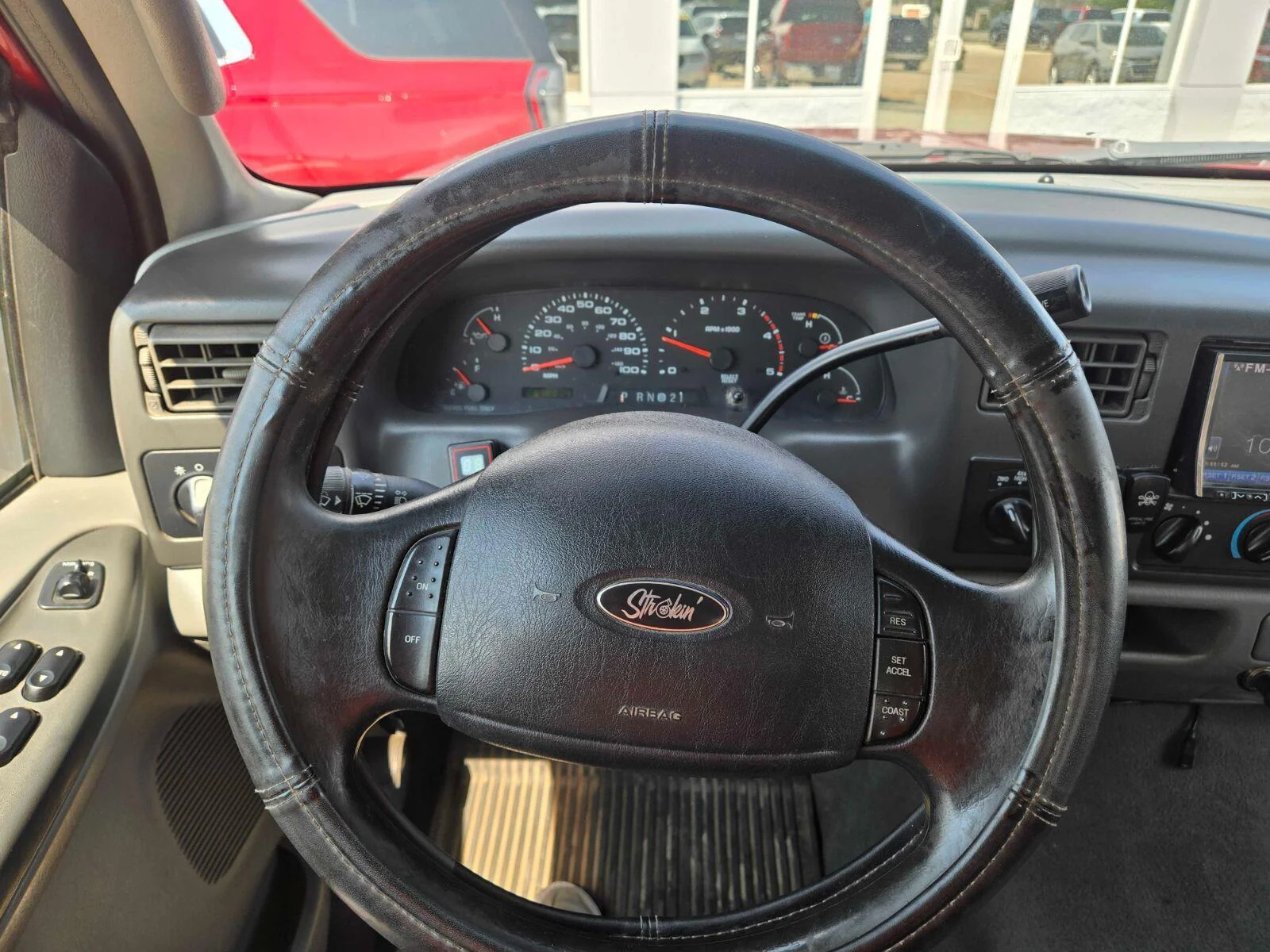 Used 2003 Red Ford Lariat image 10