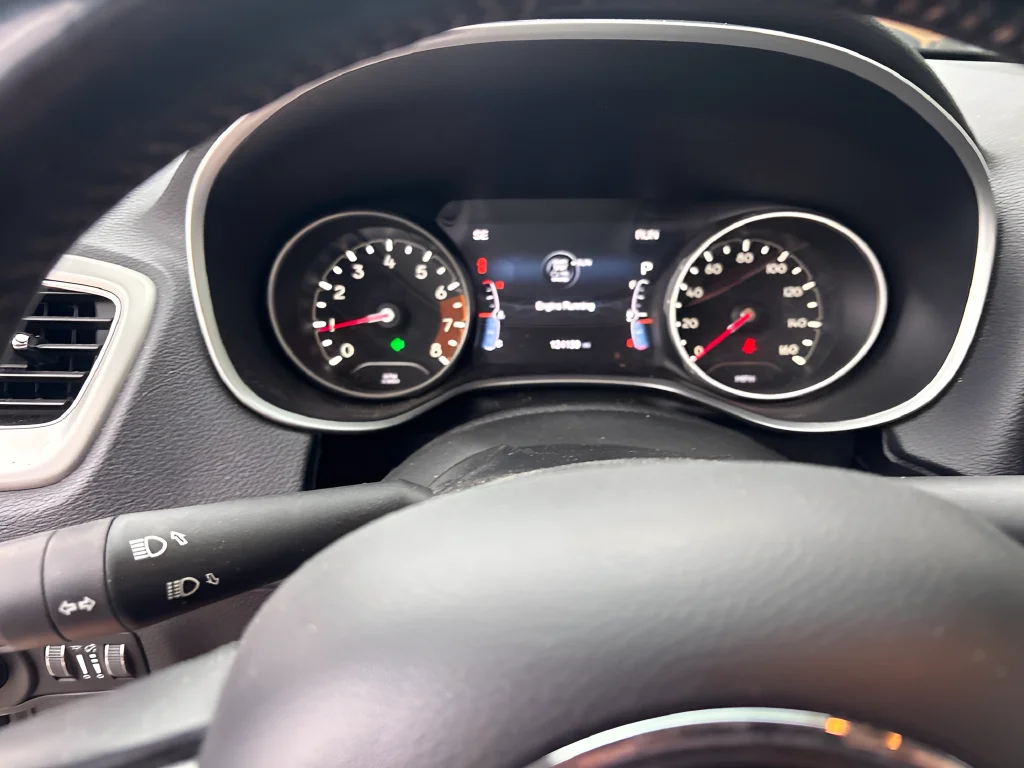 Used 2021 Crystal Metallic Jeep Latitude image 27