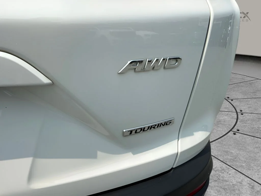 Used 2020 White Honda Touring image 21