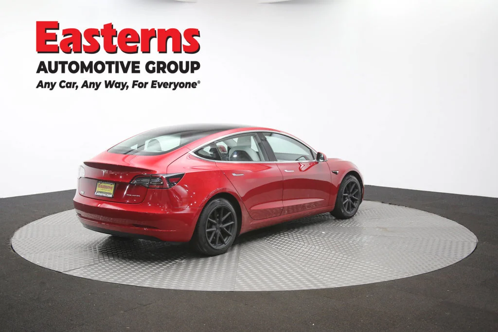 Used 2018 Red Tesla Long Range image 38