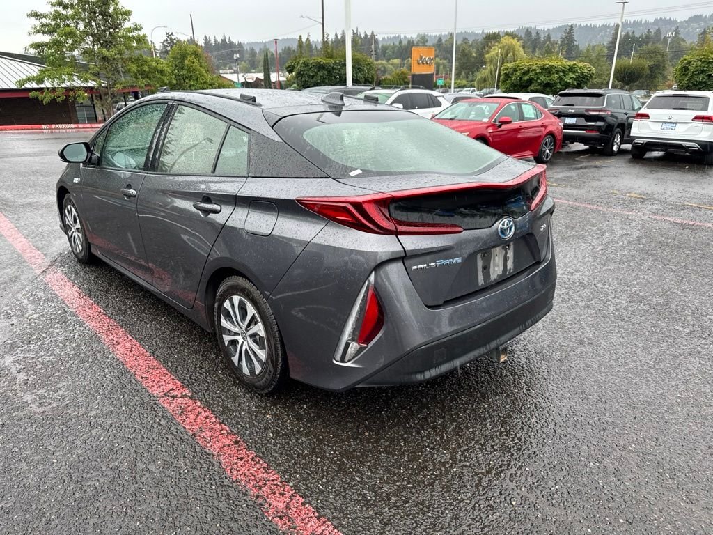 Used 2020 Gray Toyota XLE image 6